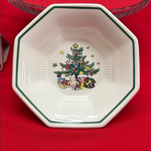Nikko Ceramics Other - Nikko Christmastime Bowls-set of 4